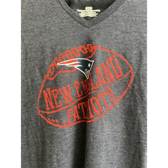 New England Patriots Women’s V Neck Top Short Sleeve Size Small - Picture 2 of 4